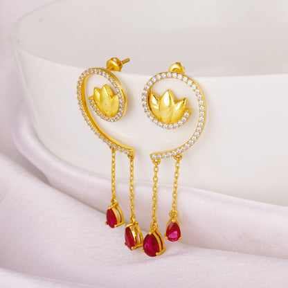 Golden Dangling Beauty Earrings