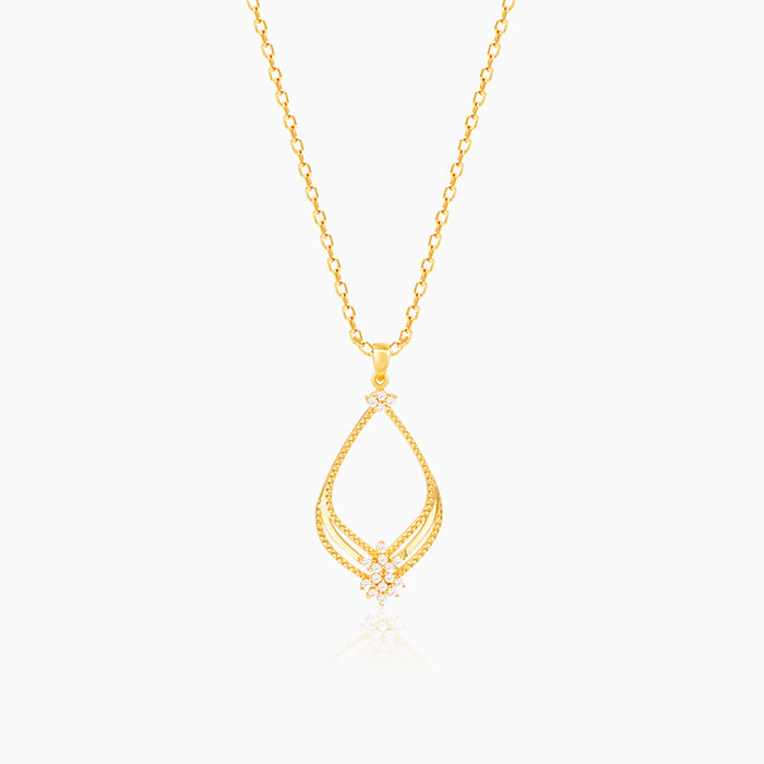 Golden Princess Pendant With Link Chain