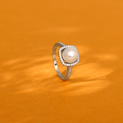 Silver Pearl Stunner Ring